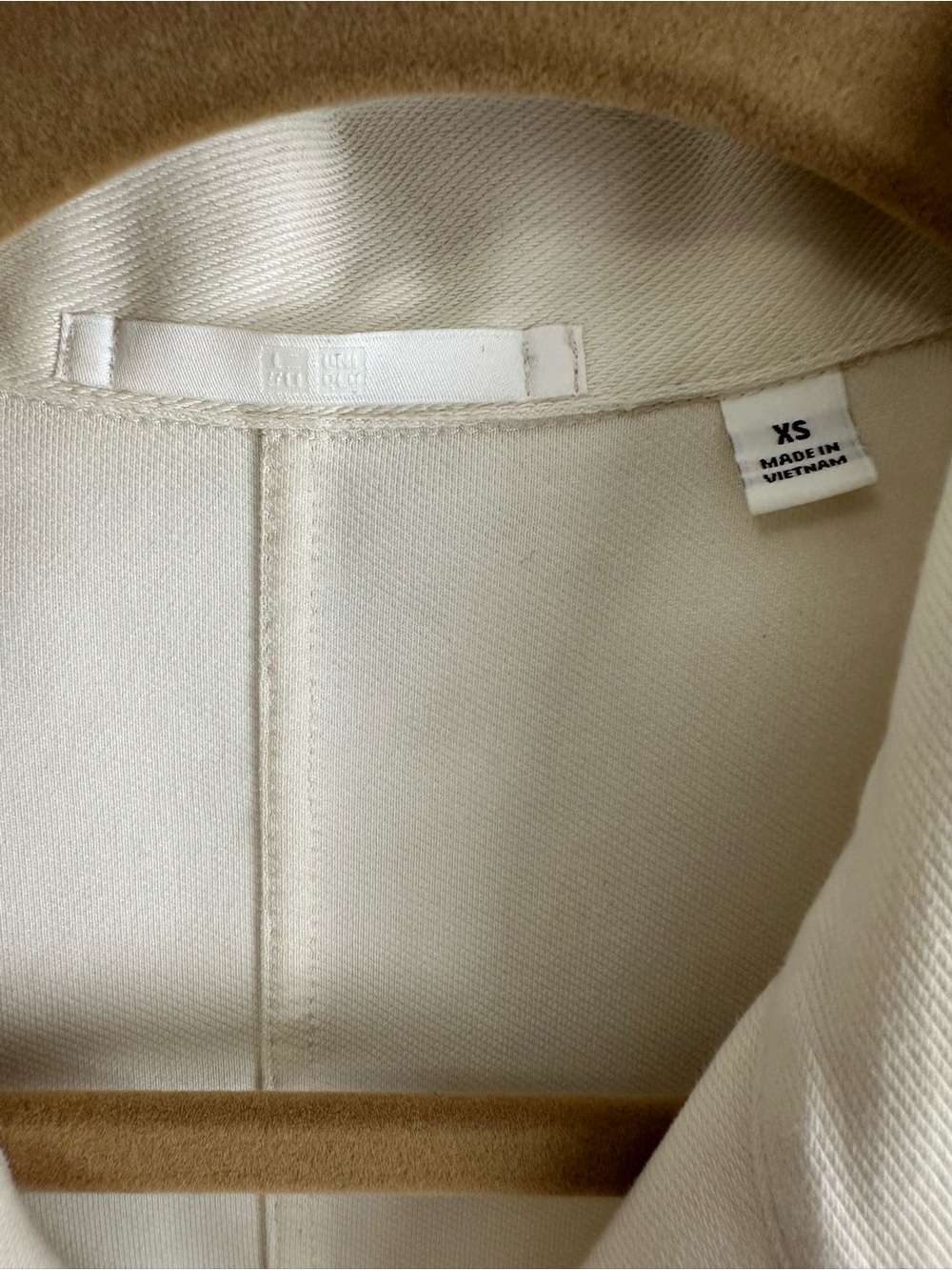 Uniqlo Cream Button-Front Jean Jacket - Picture 5 of 5